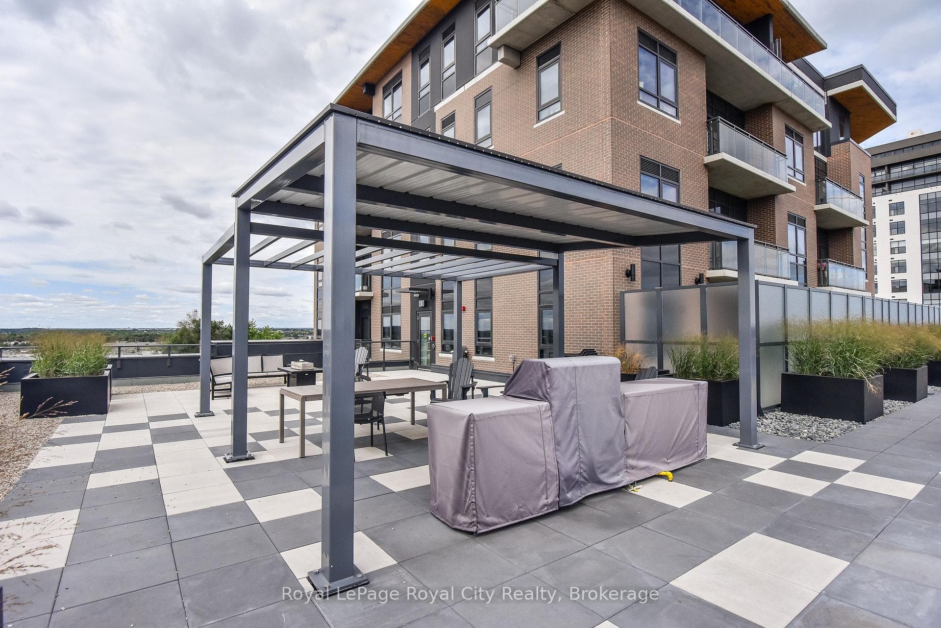 332 Gosling Gardens Unit 312 photo 45