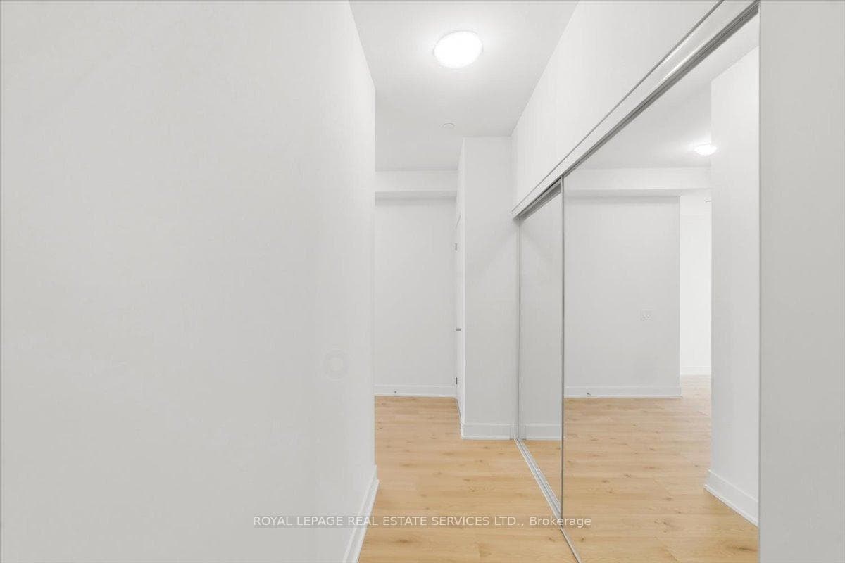 2088 James Street Unit 403 photo 5