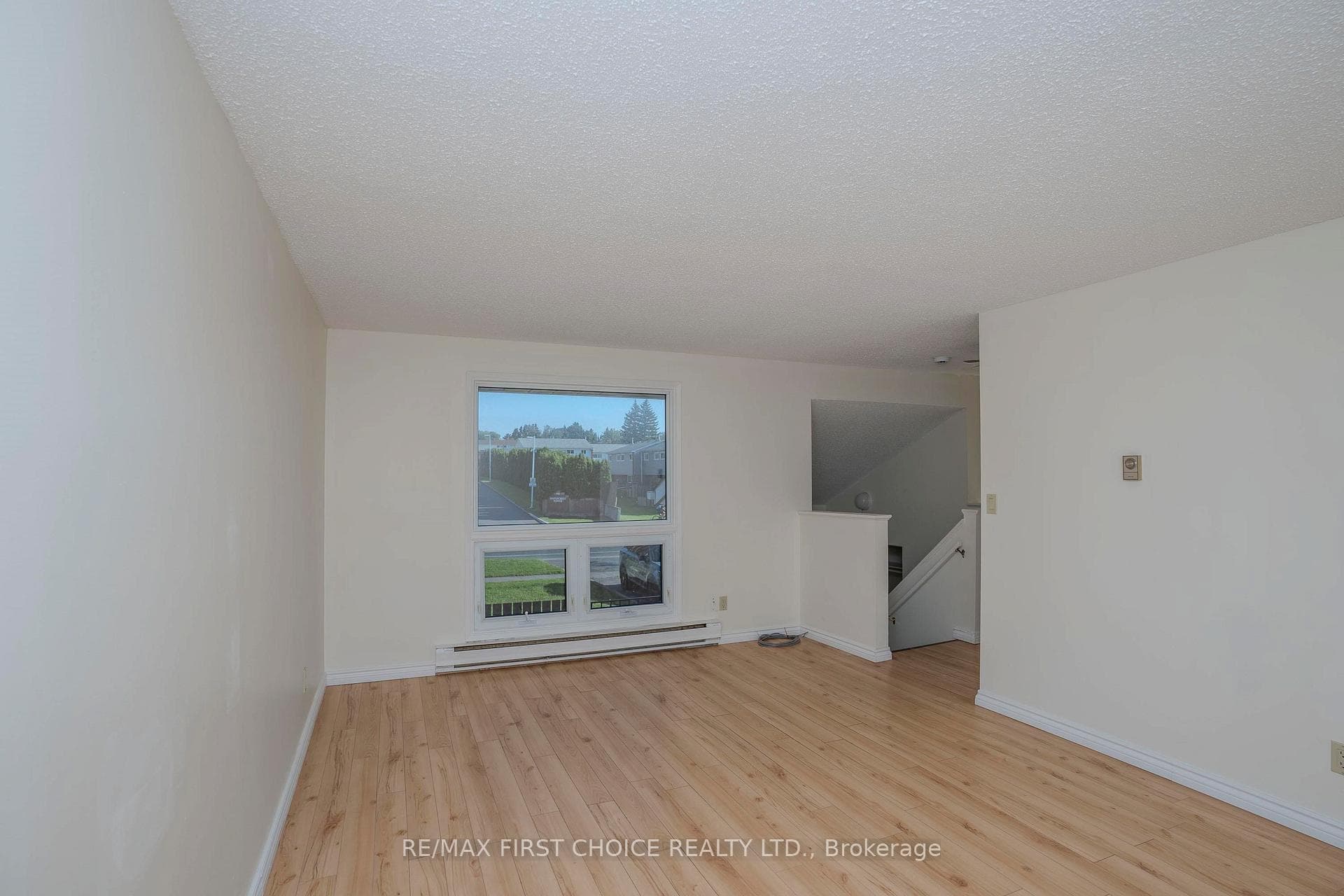591 Beverly Street Unit 9 photo 5