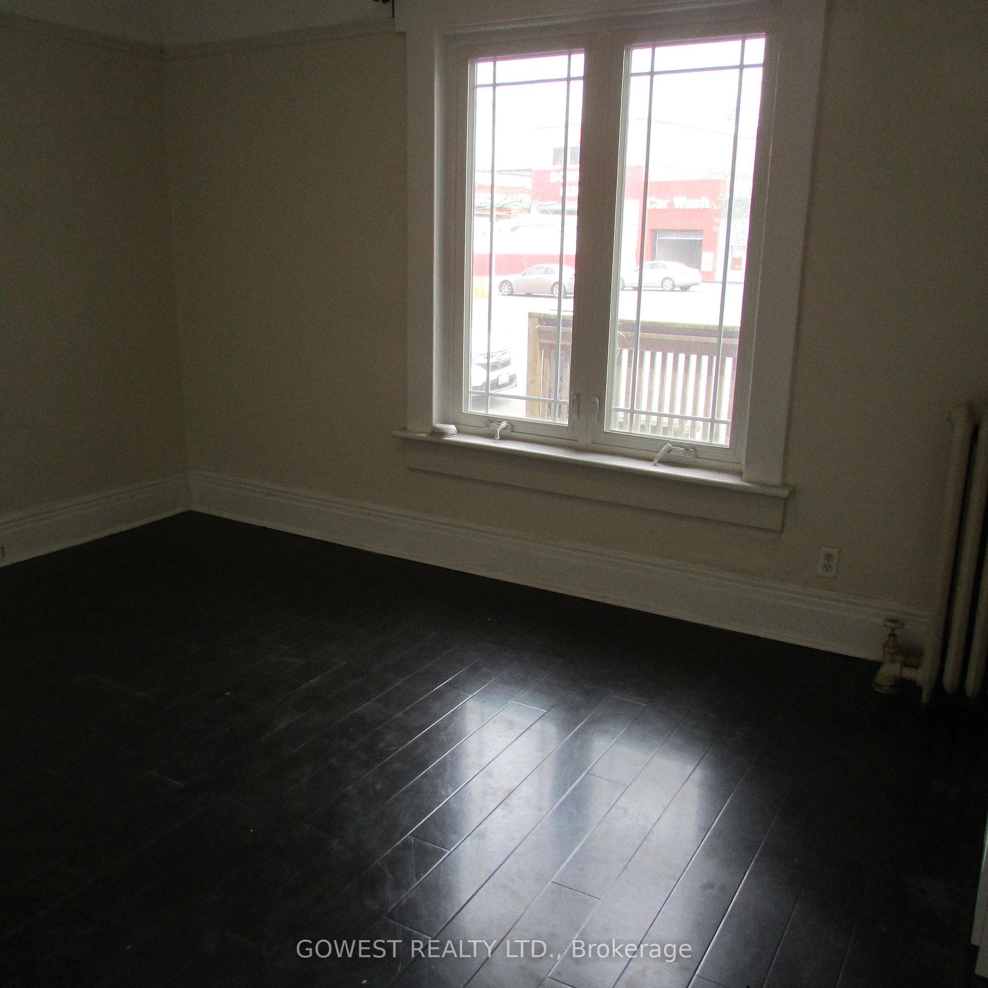 2011 Dundas Street Unit Main#1 photo 3