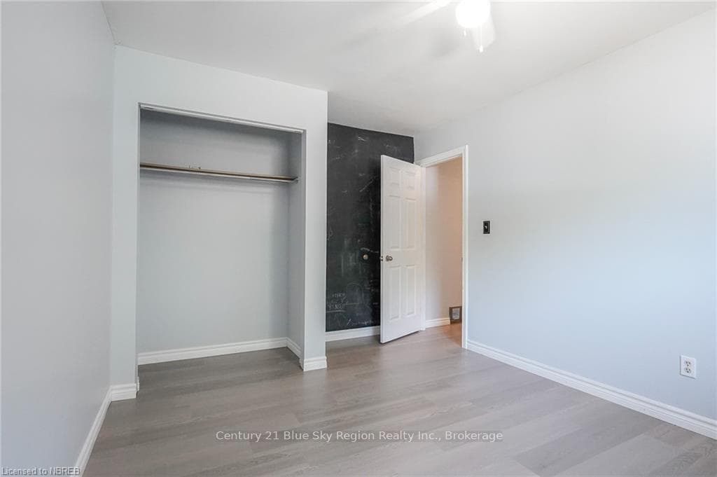56 EGLINGTON Road photo 23