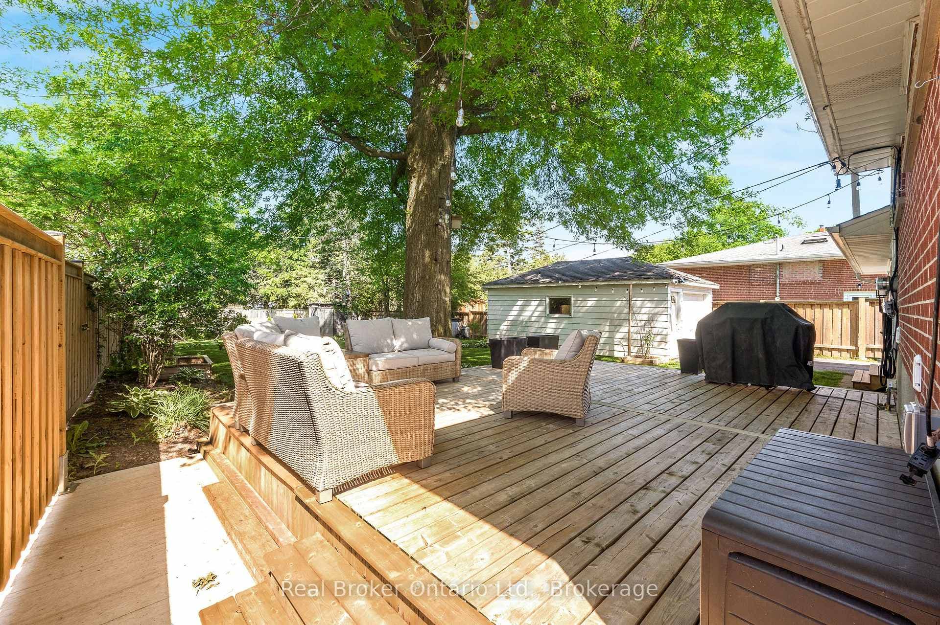 377 Duncombe Drive photo 29
