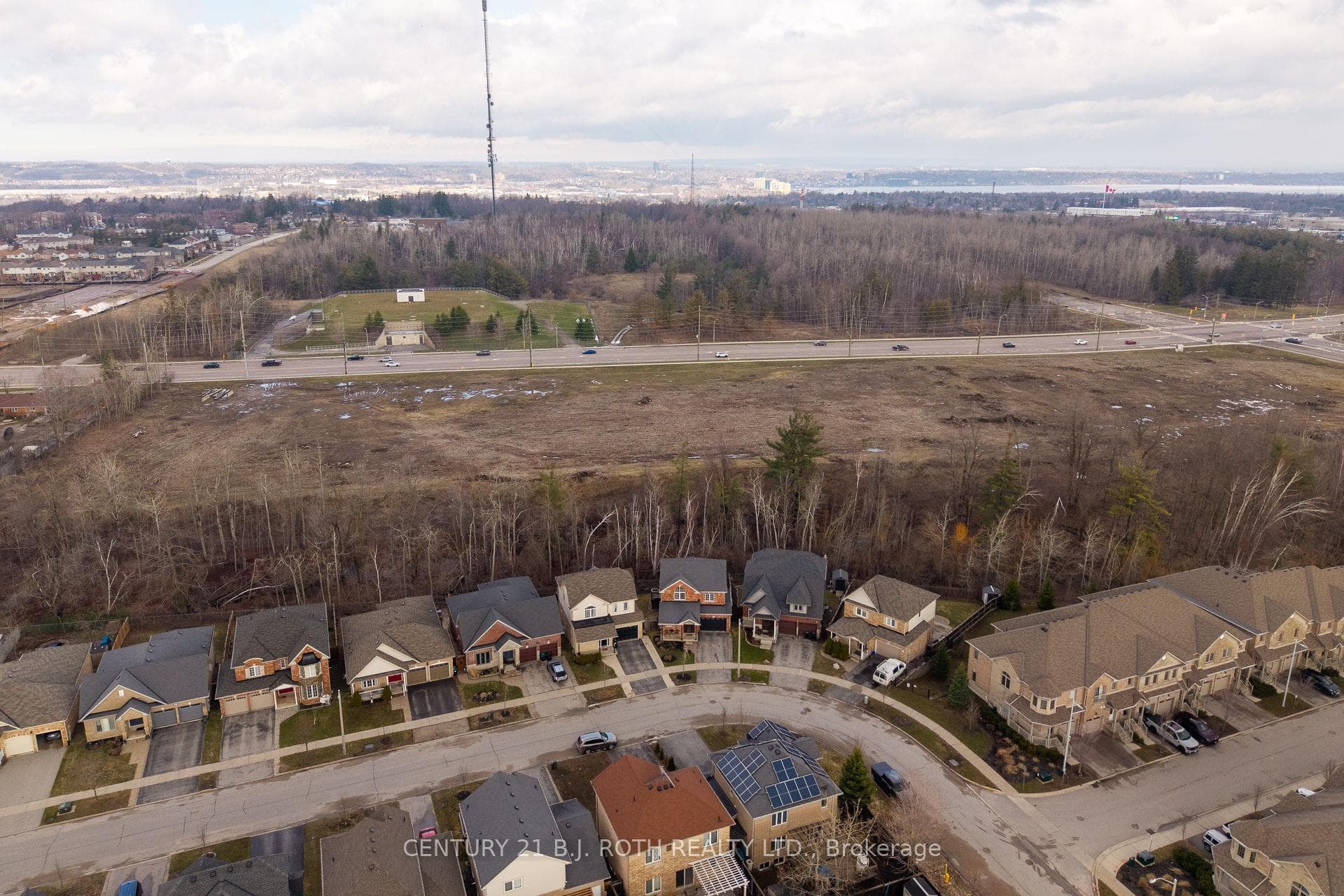 30 Megan Crescent photo 35