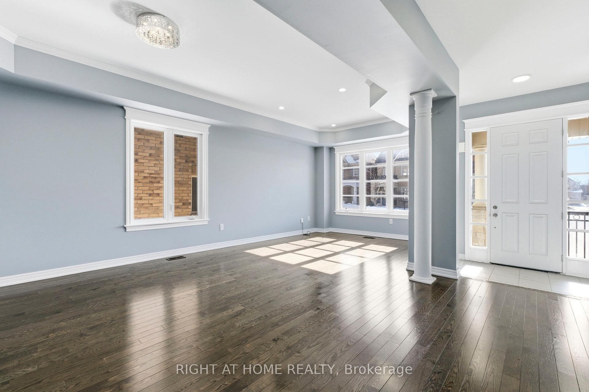 200 Paradelle Drive photo 4