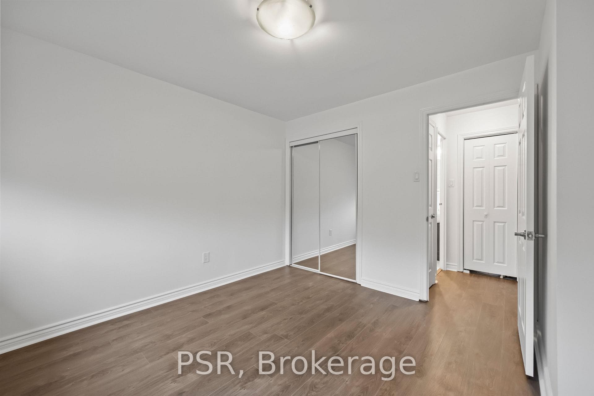 353 Queen Street Unit 10 photo 13