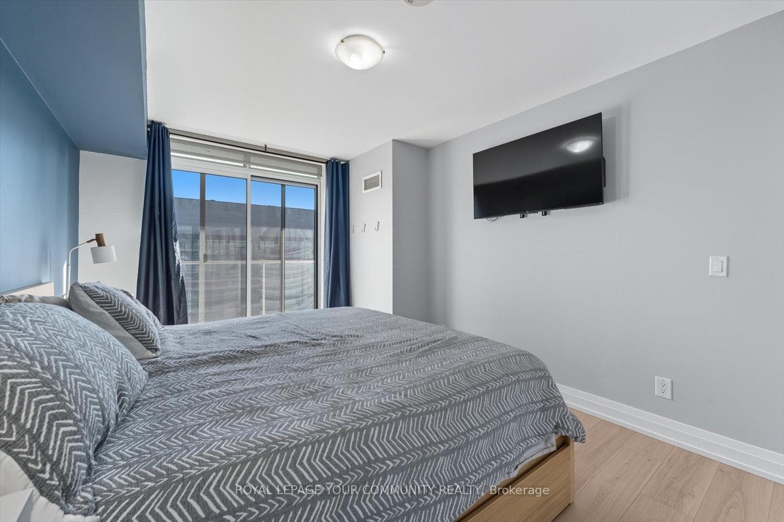 555 Wilson Avenue Unit 1107E photo 33