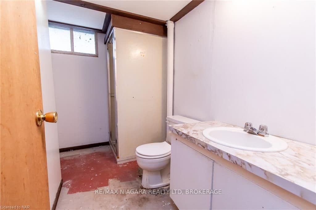 9 WINDERMERE Court photo 21