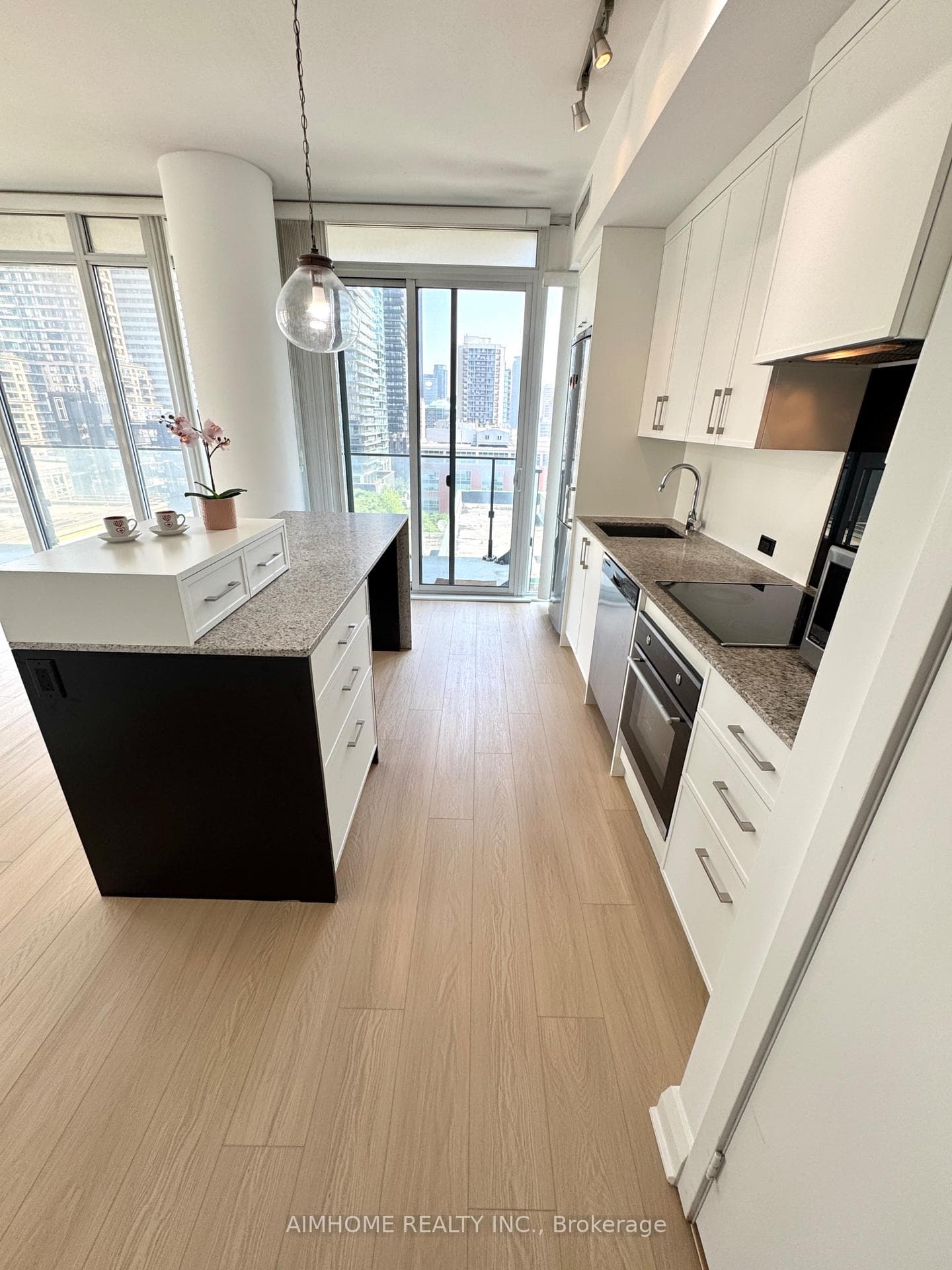 75 St Nicholas Street Unit 1208 photo 13