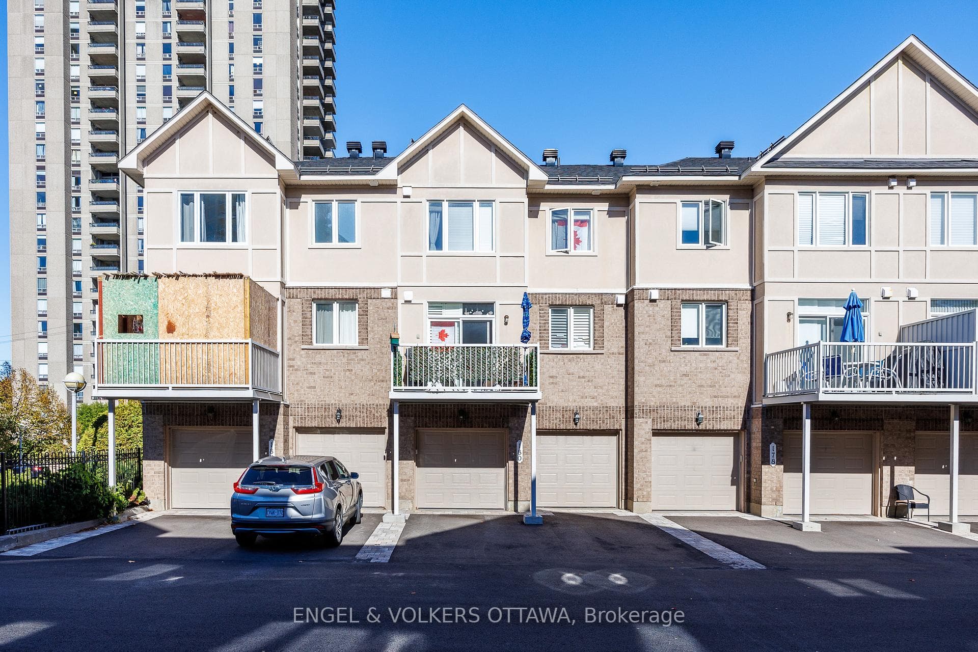 180 Lanark Avenue photo 4