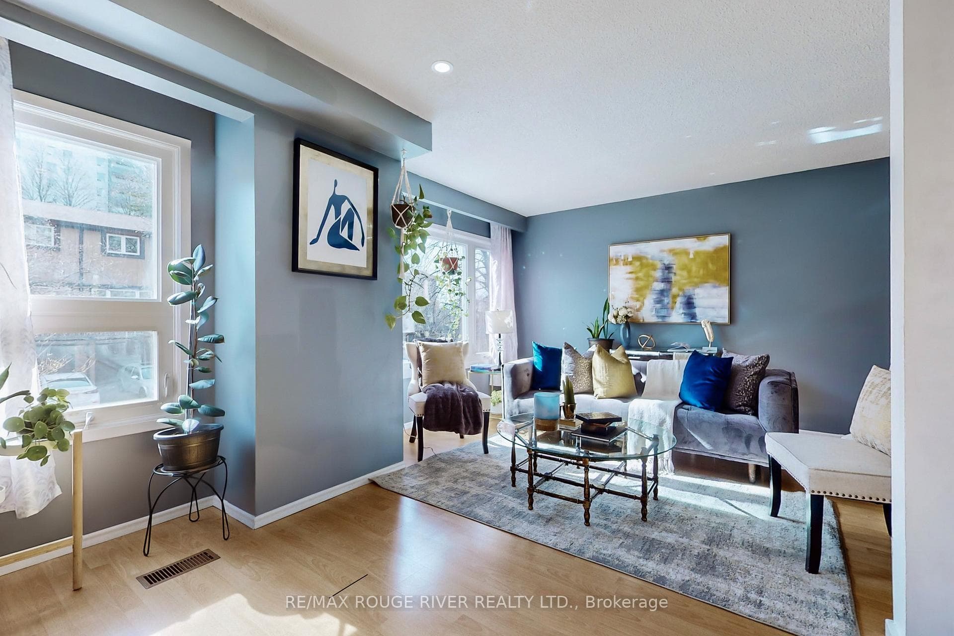 2359 Birchmount Road Unit 20 photo 6