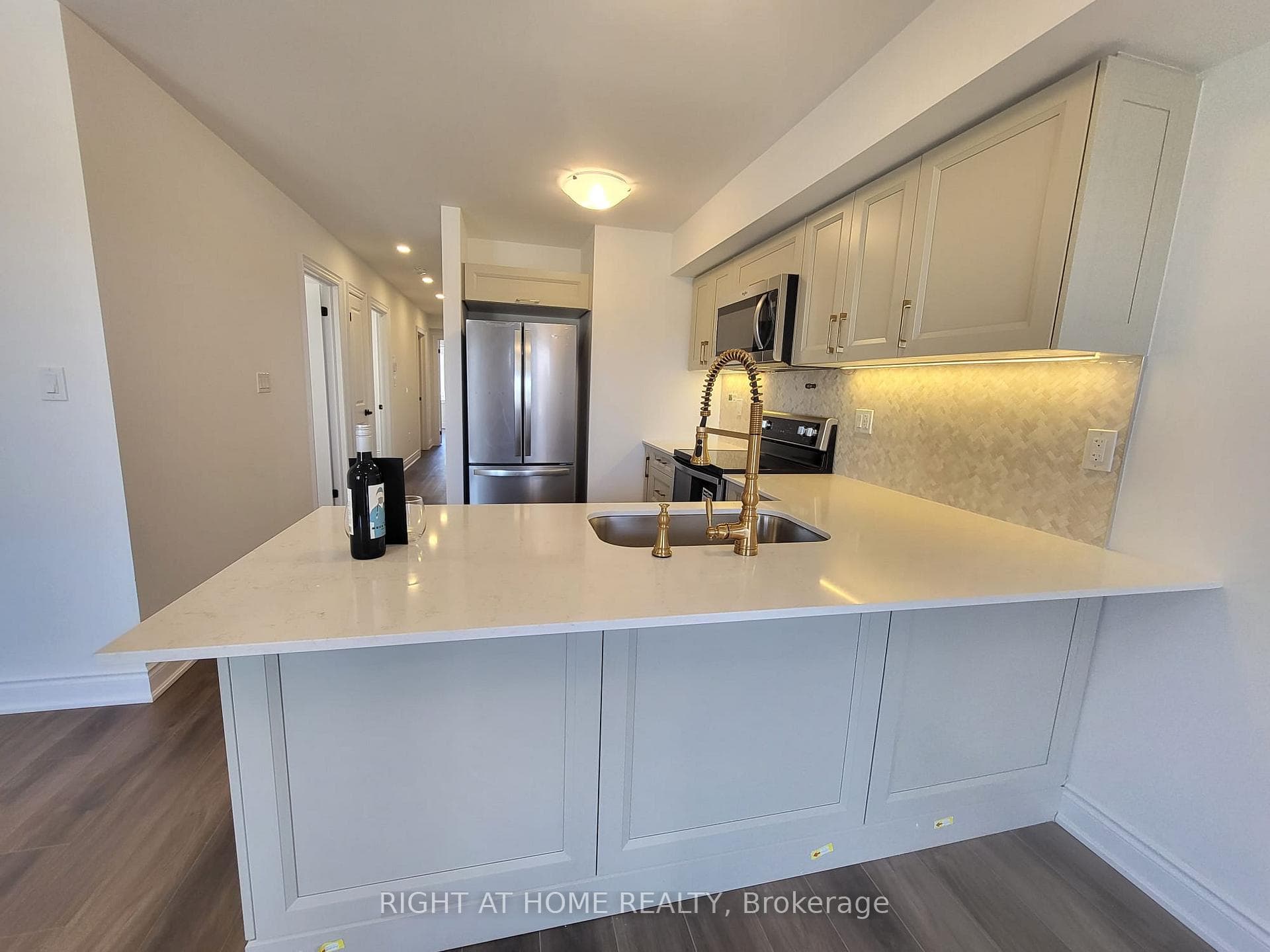 11 Tobias Lane Unit 3 photo 8
