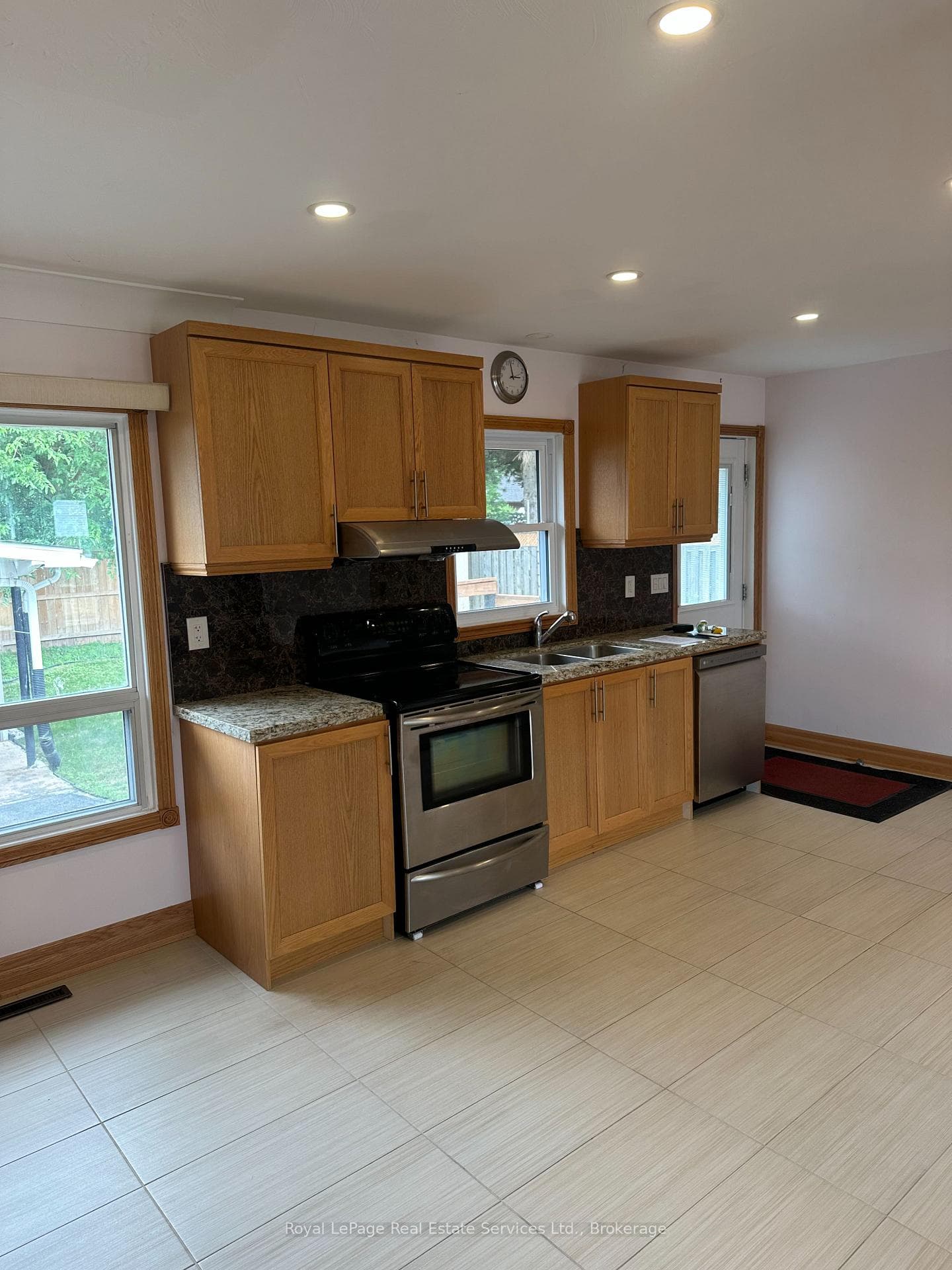 5971 Scott Street photo 6