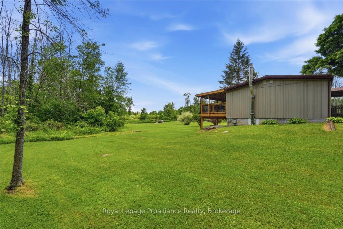 596 Courneya Road photo 29