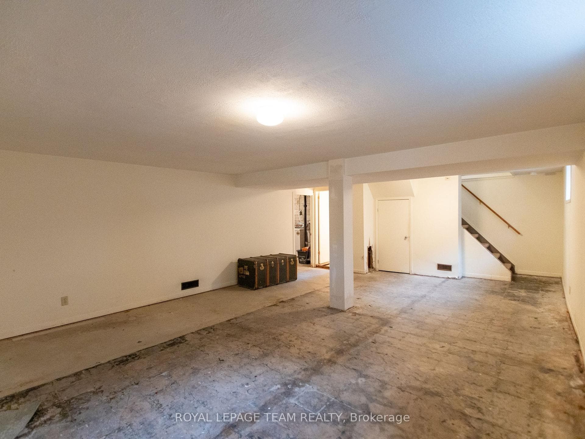 1231 Ridgemont Avenue photo 16