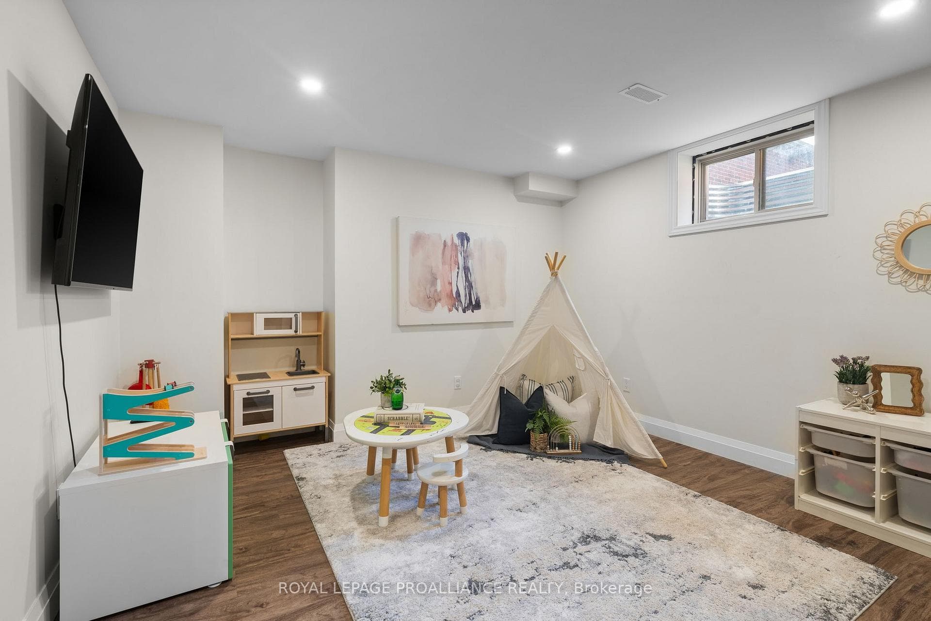 184 Strachan Street photo 34