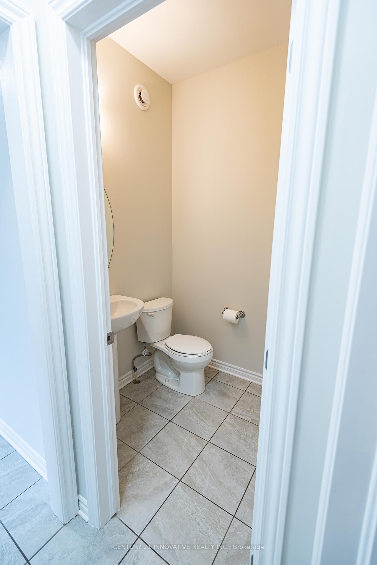 14 Oxford Terrace Unit Bsmt photo 5