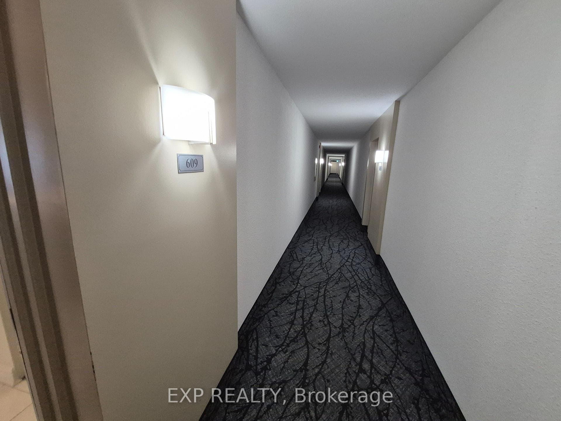 1485 Baseline Road Unit 609 photo 18