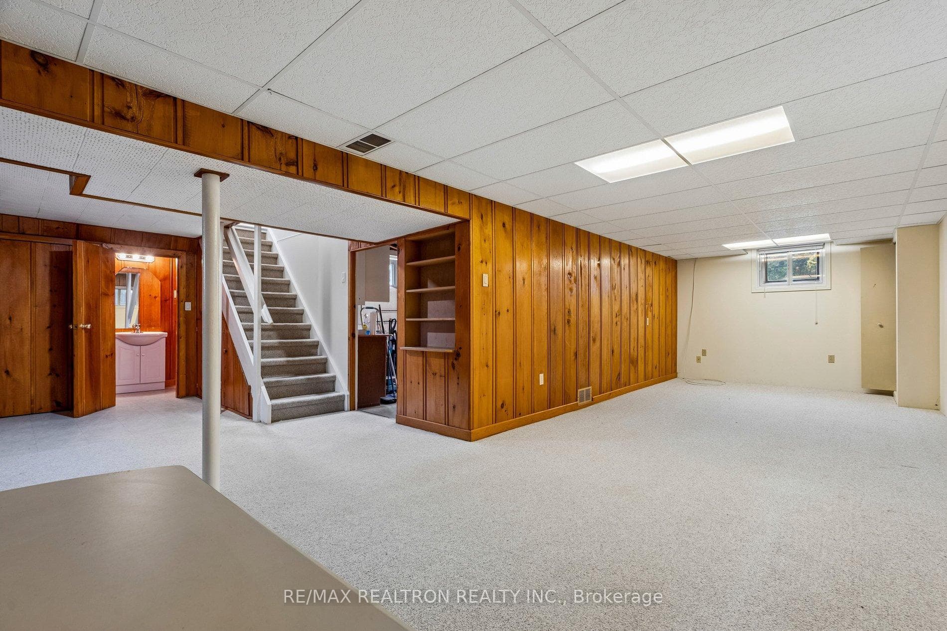 112 Trayborn Drive photo 34