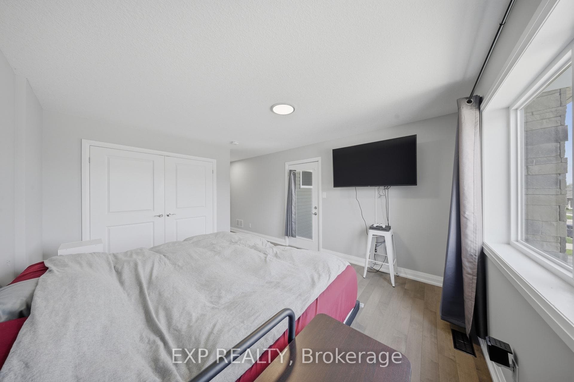 107 Stephenson Way photo 33