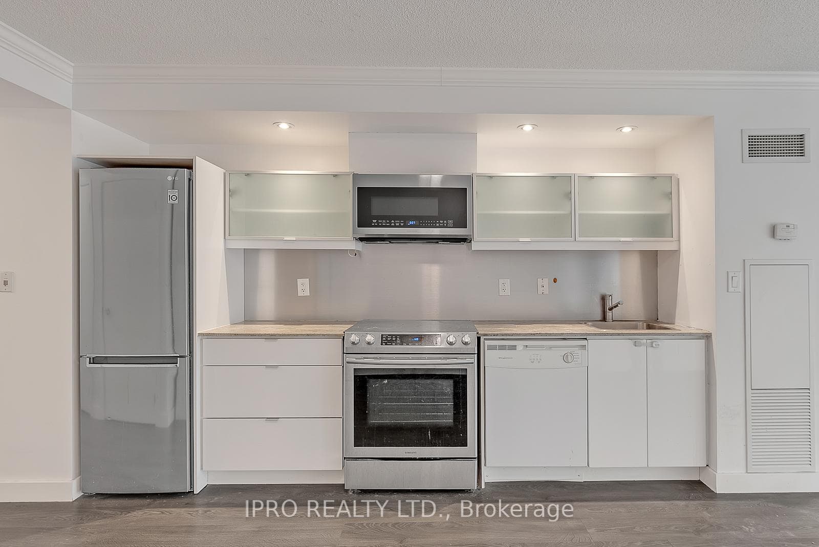 4K Spadina Avenue Unit 522 photo 11