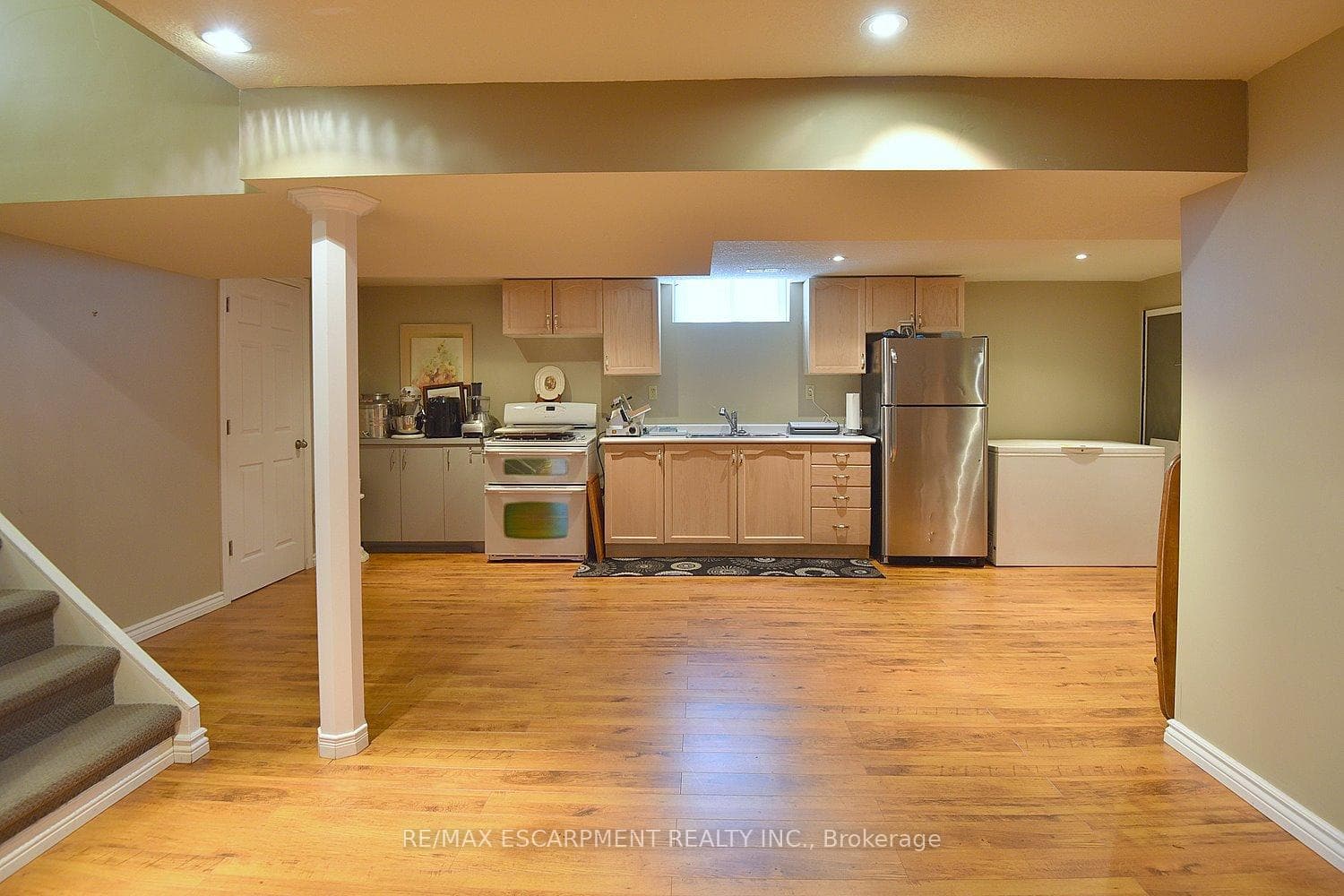 51 Ellen Avenue photo 31
