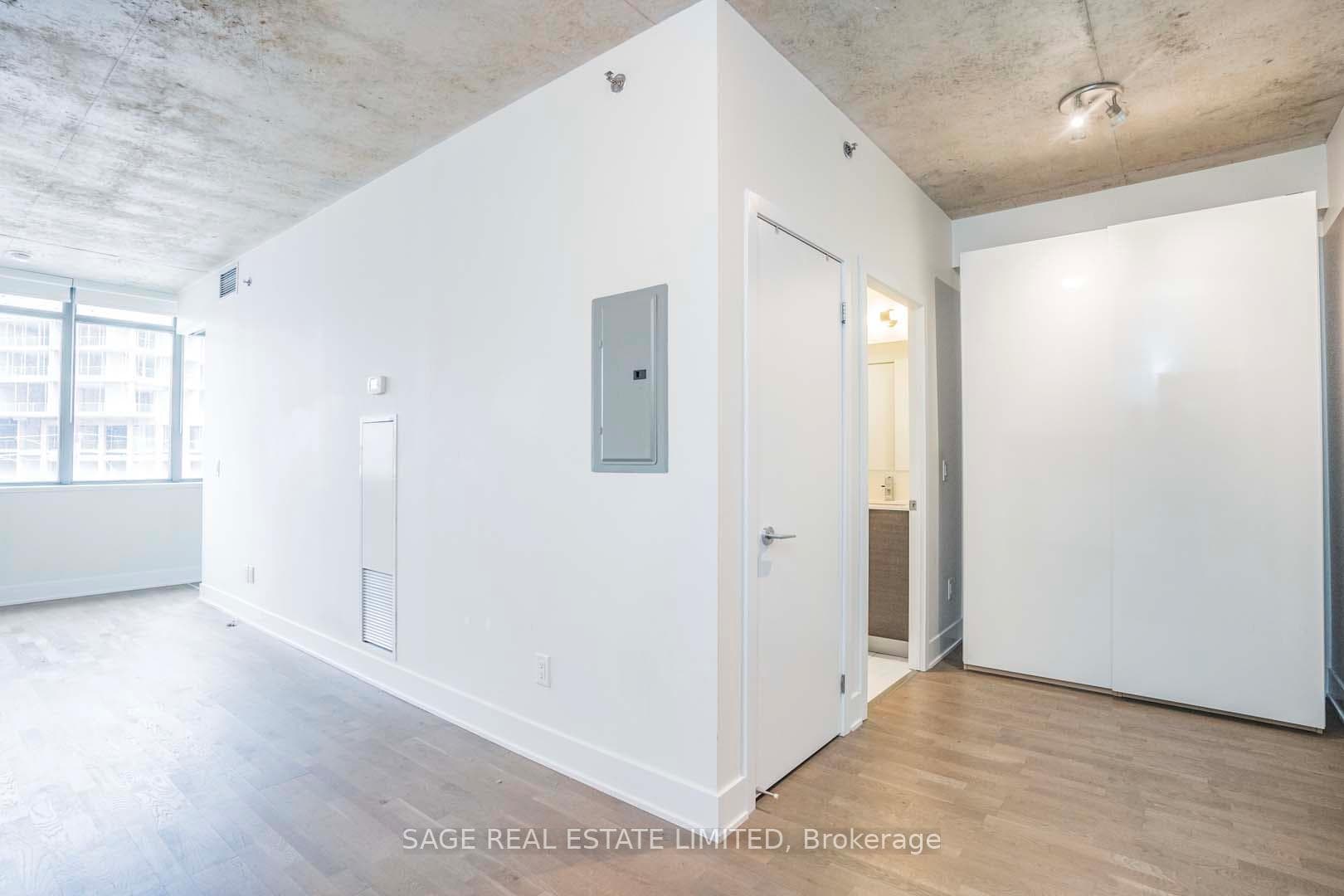 90 Trinity Street Unit 305 photo 22
