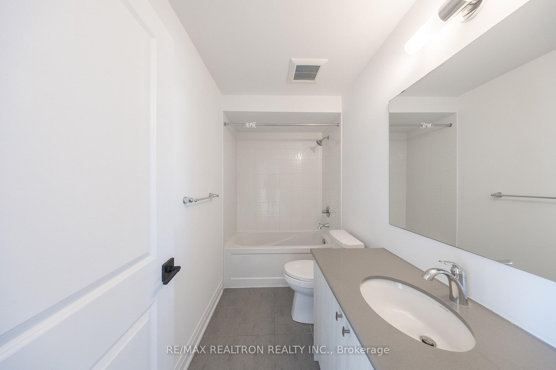 972 Crowsnest Hollow Avenue photo 13