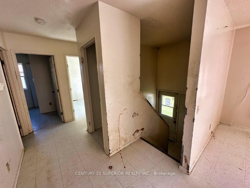 155 Harkness Street photo 10