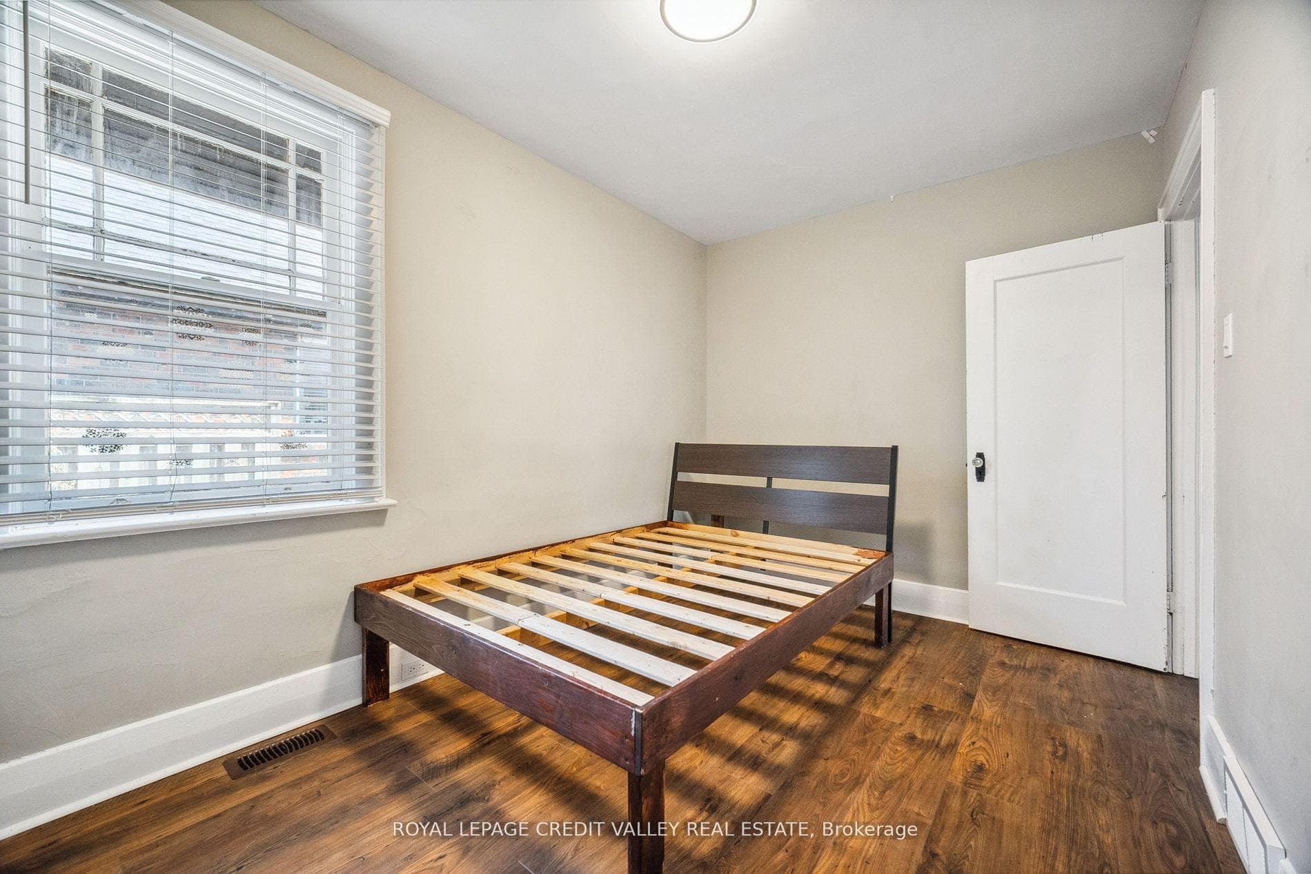 610 Wallace Street photo 22