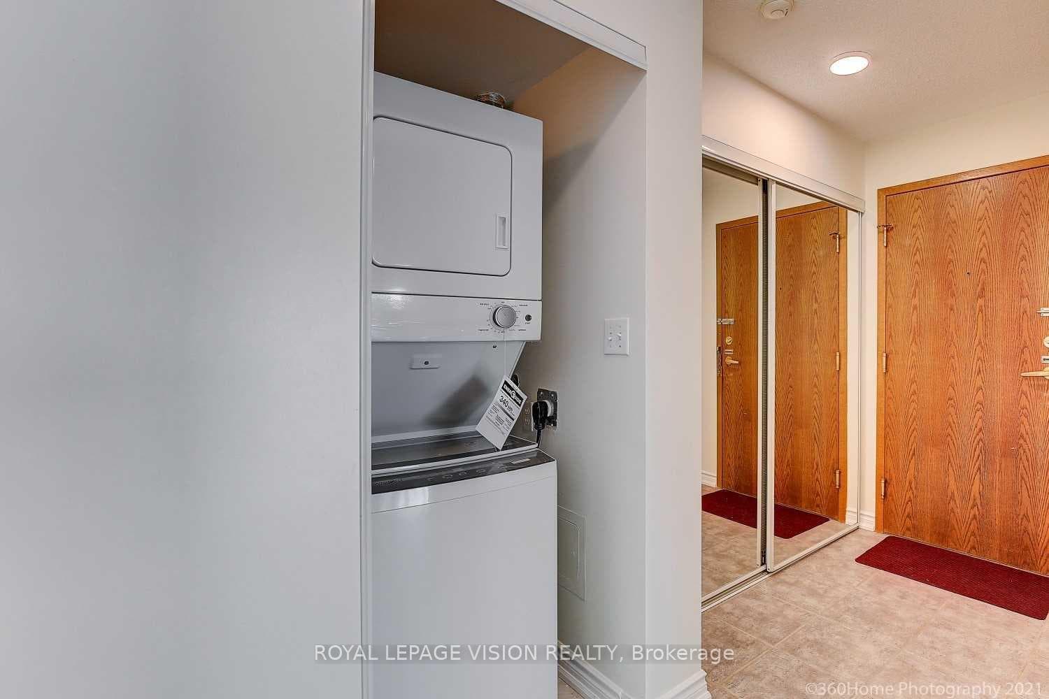 11 Lee Centre Drive Unit 1612 photo 5