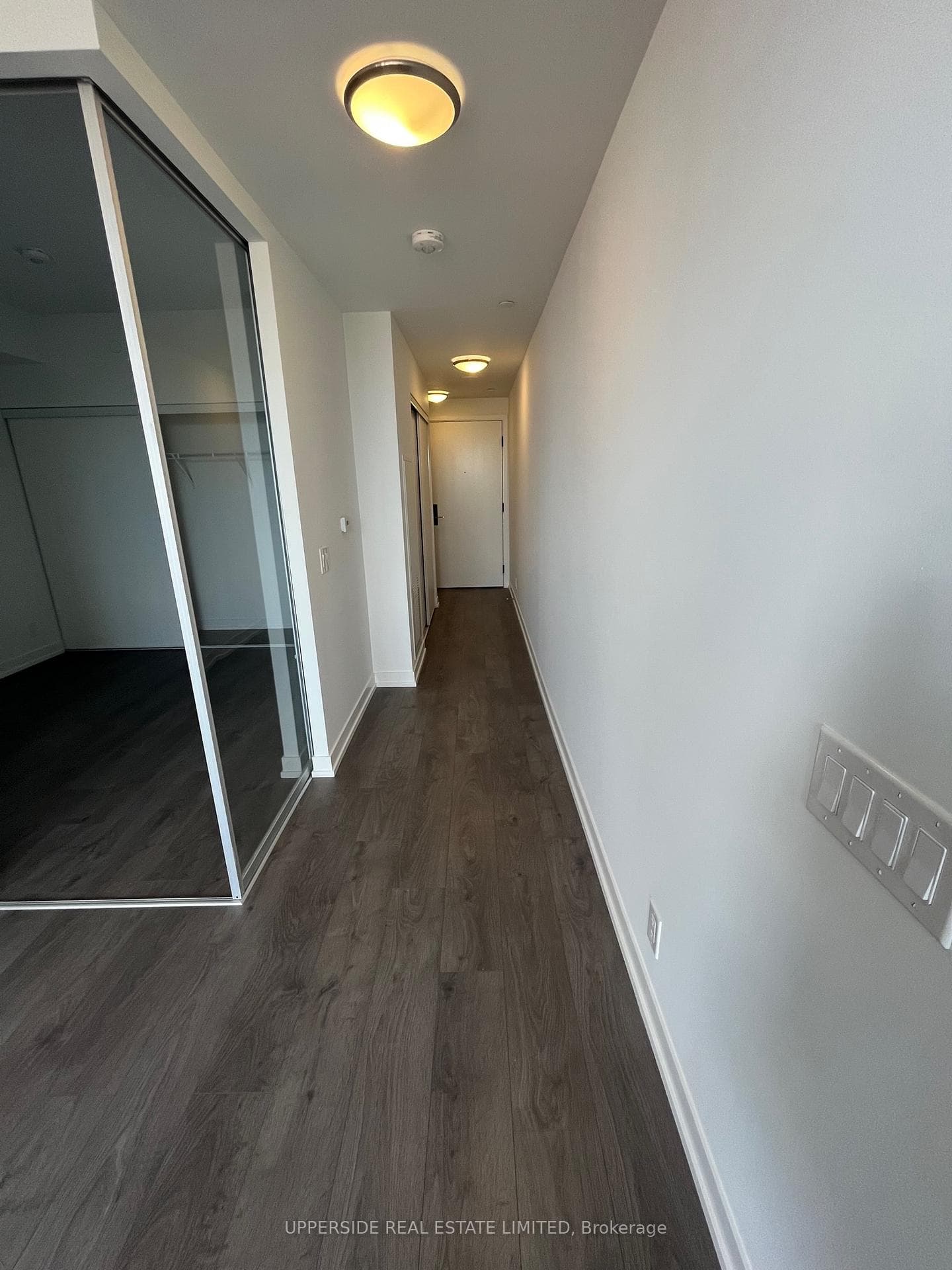 270 Dufferin Street Unit 618 photo 6