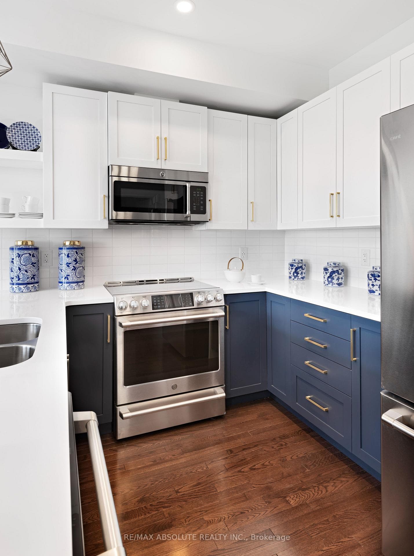 208 Seabert Drive photo 4