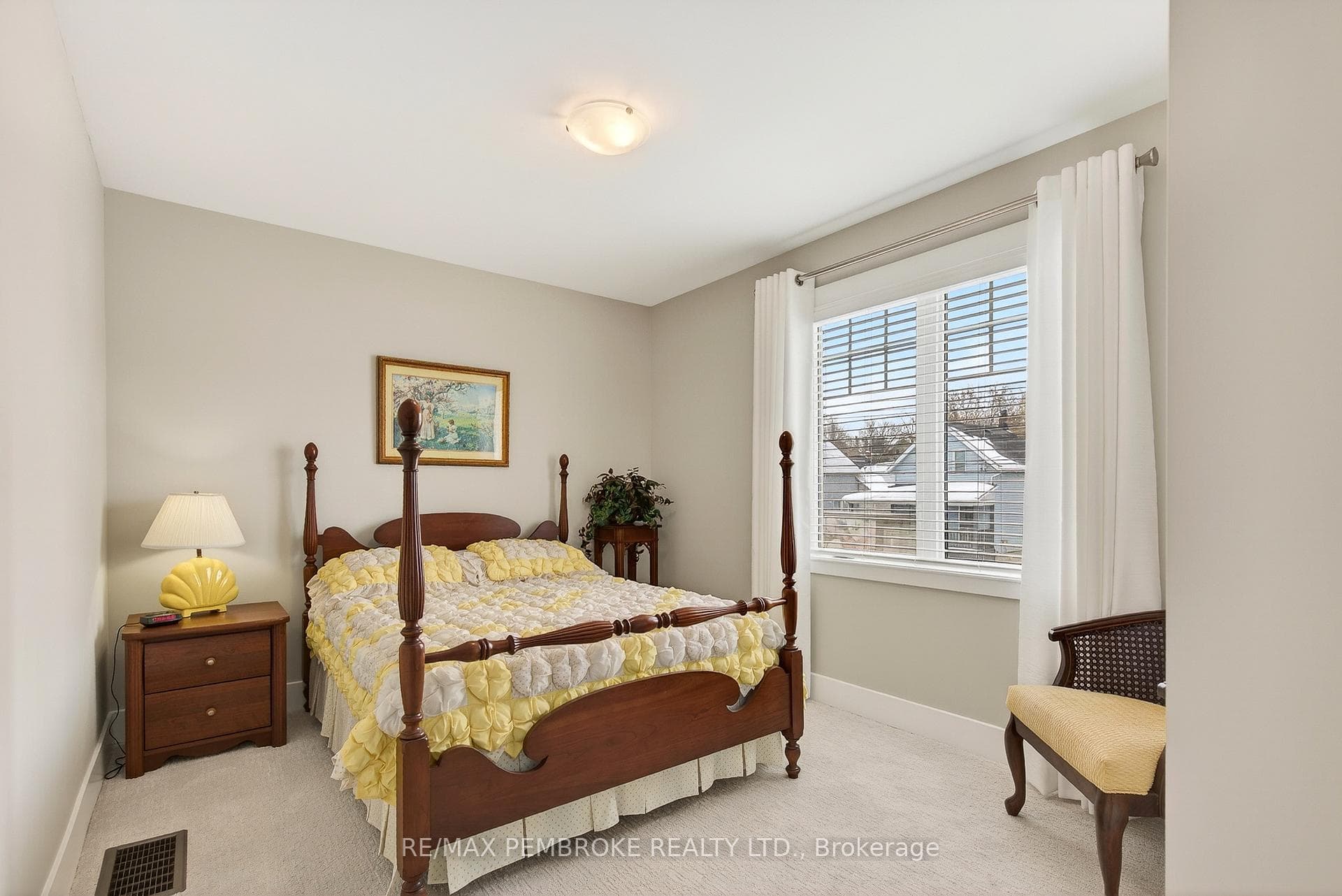 347 Nelson Street photo 22