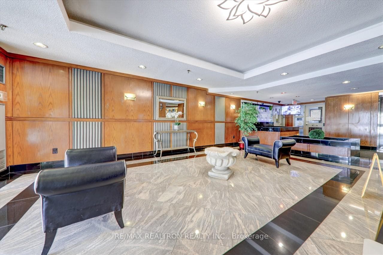 430 Mclevin Avenue Unit 1202 photo 5