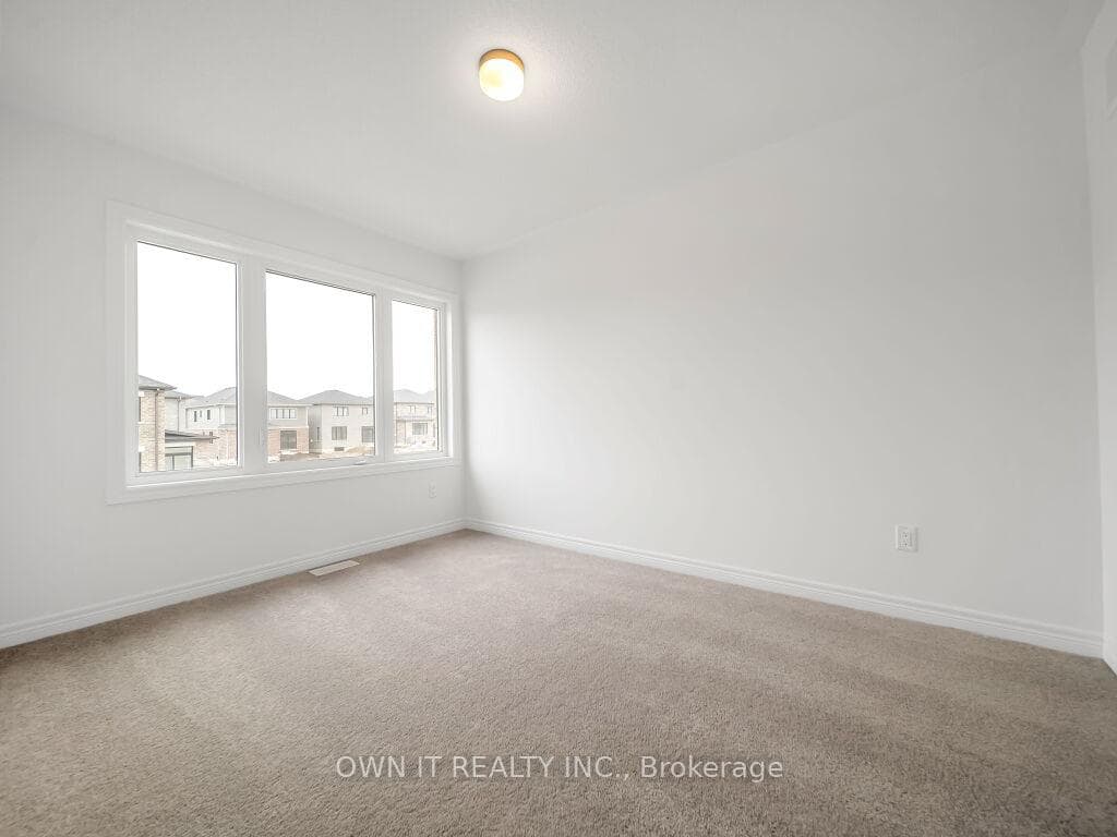 97 Thicketwood Avenue photo 38