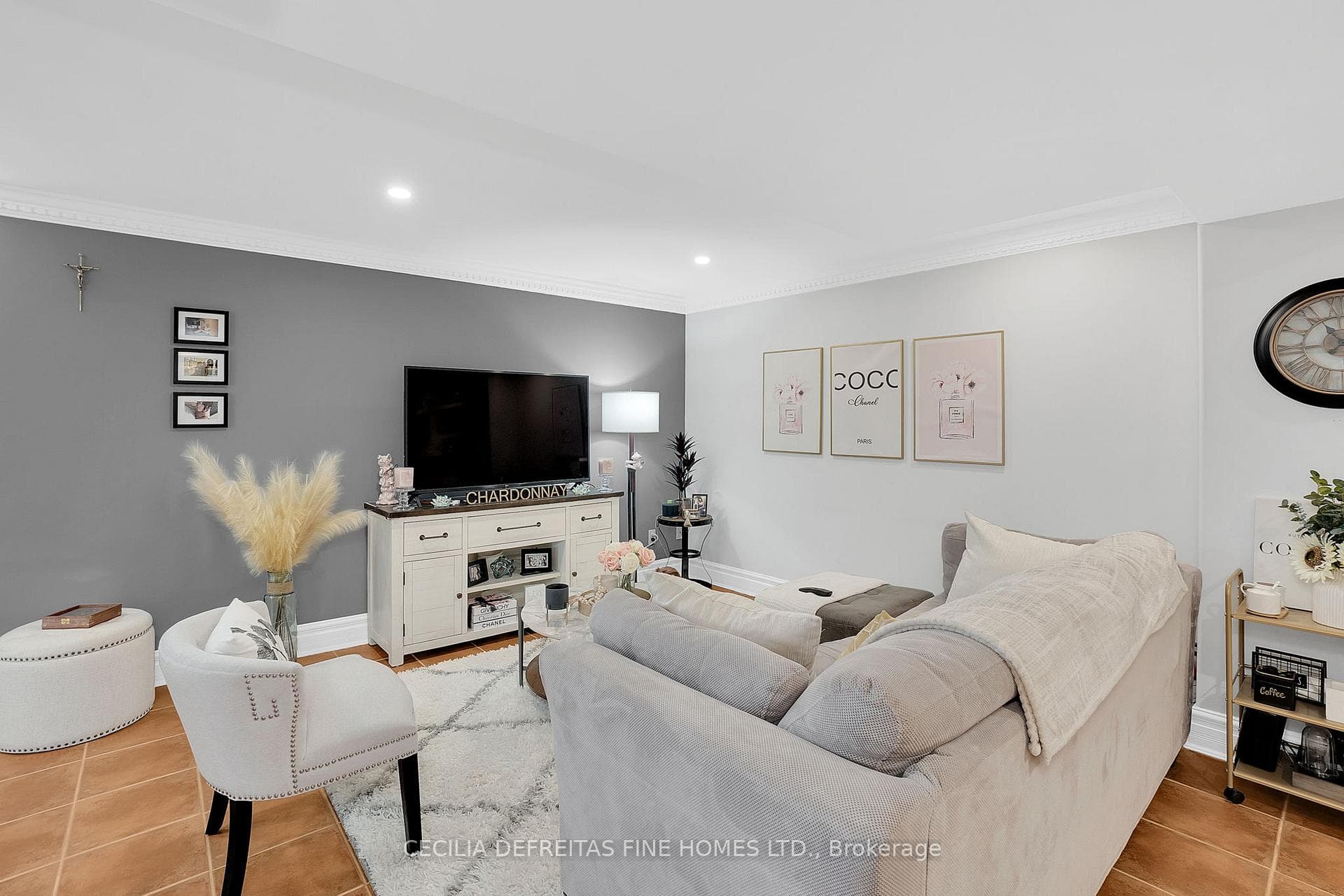 55 Santina Street Unit Bsmt photo 8