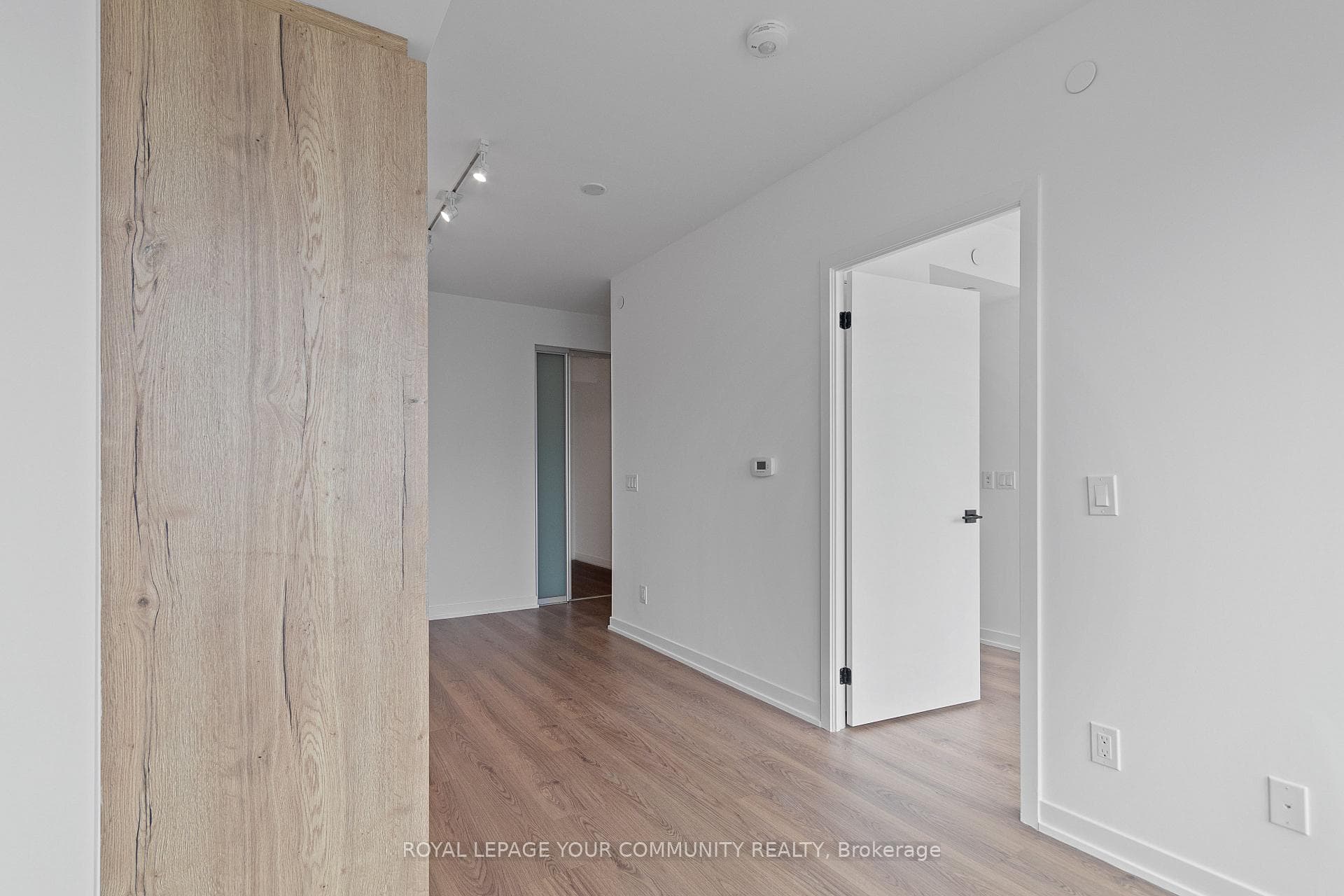 319 Jarvis Street Unit 3717 photo 16