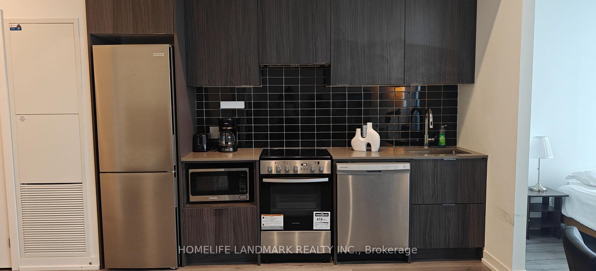 395 Bloor Street Unit 5405 photo 11