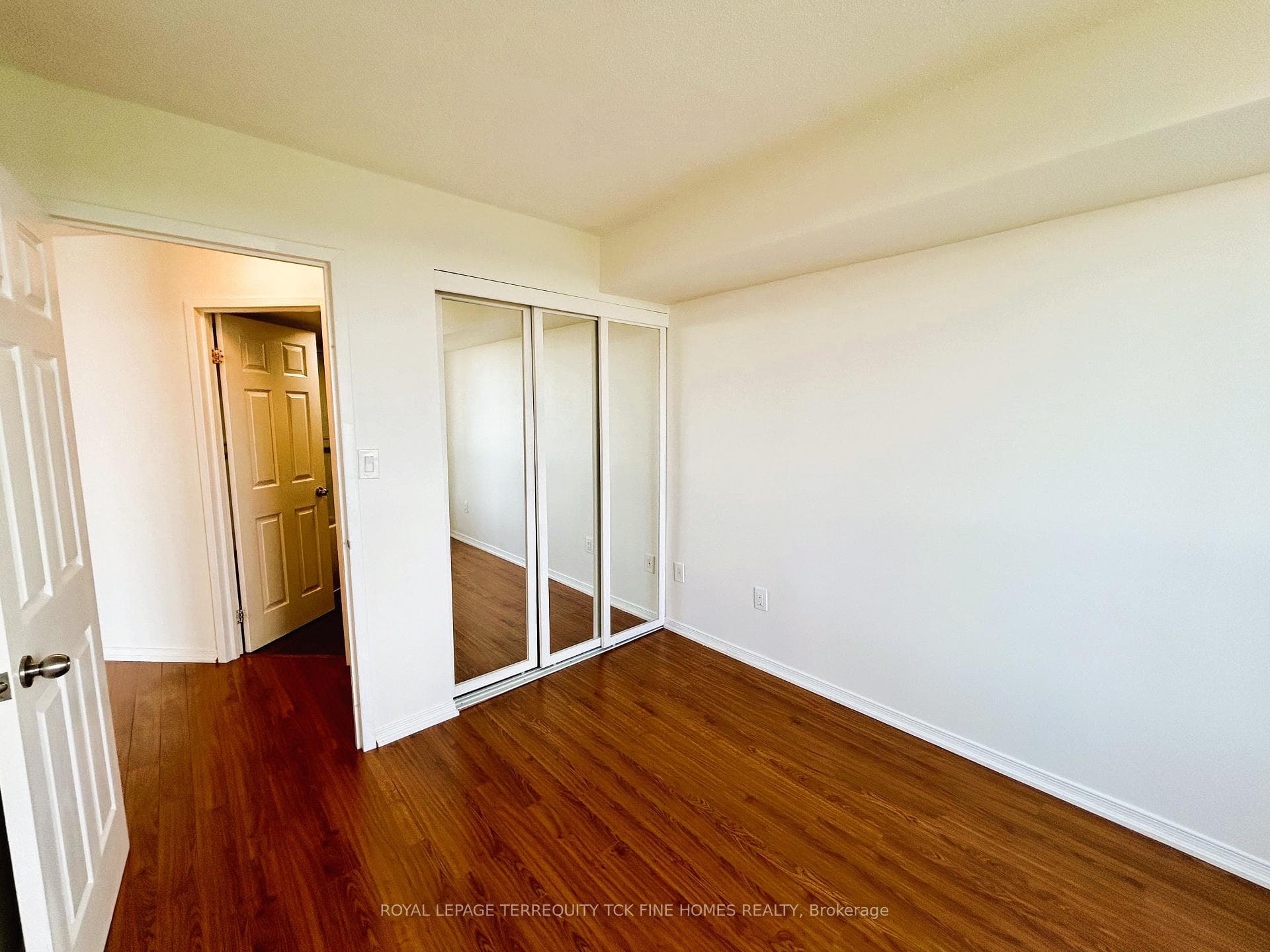 5 Concorde Place Unit 1810 photo 11