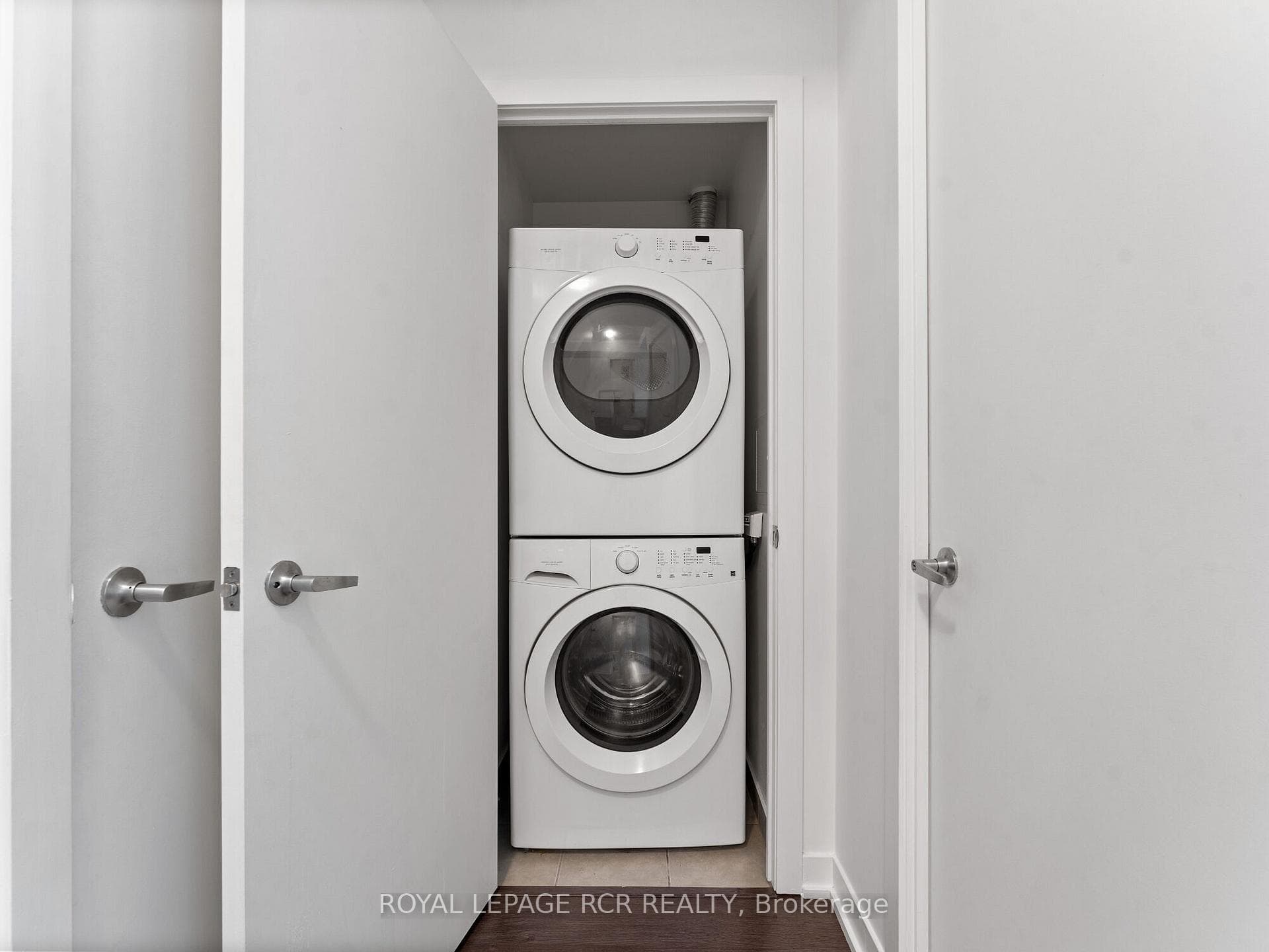 225 Sackville Street Unit 2305 photo 11
