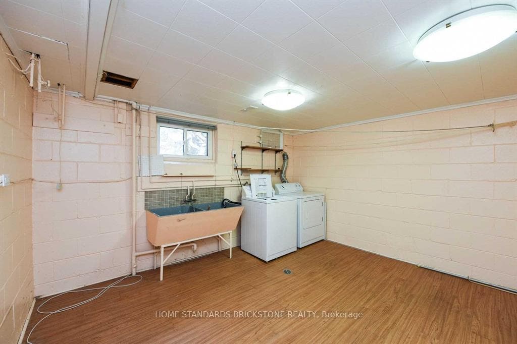 172 Betty Ann Drive photo 21