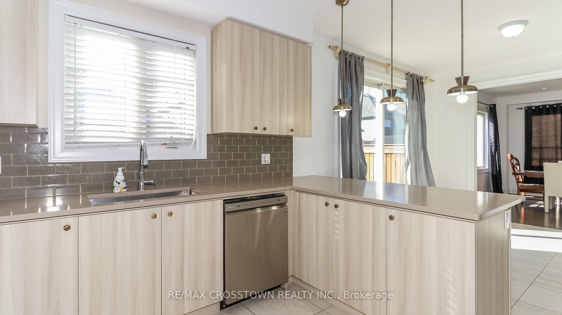 69 Morrison Avenue photo 15