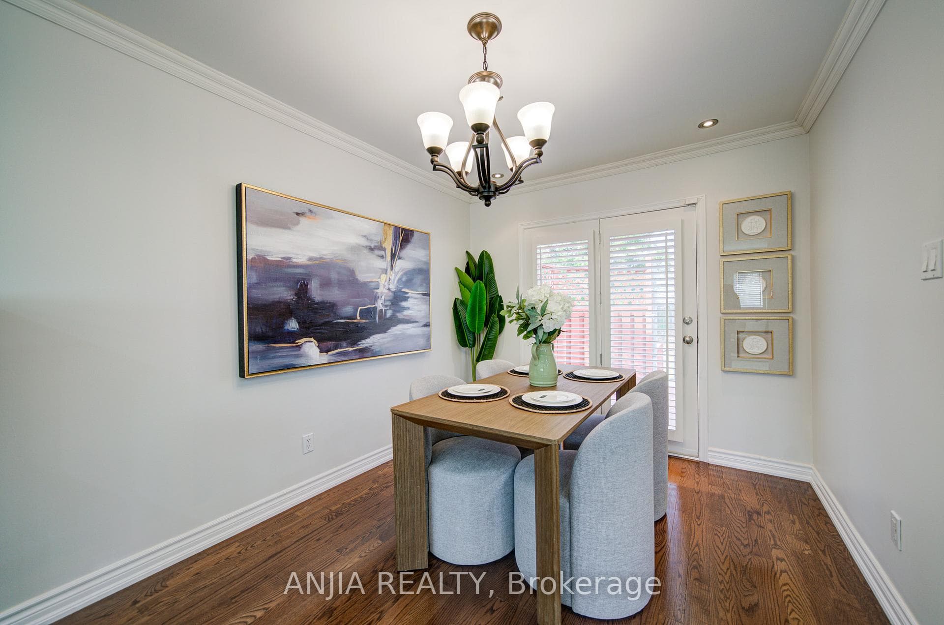 70 Briarwood Road photo 12