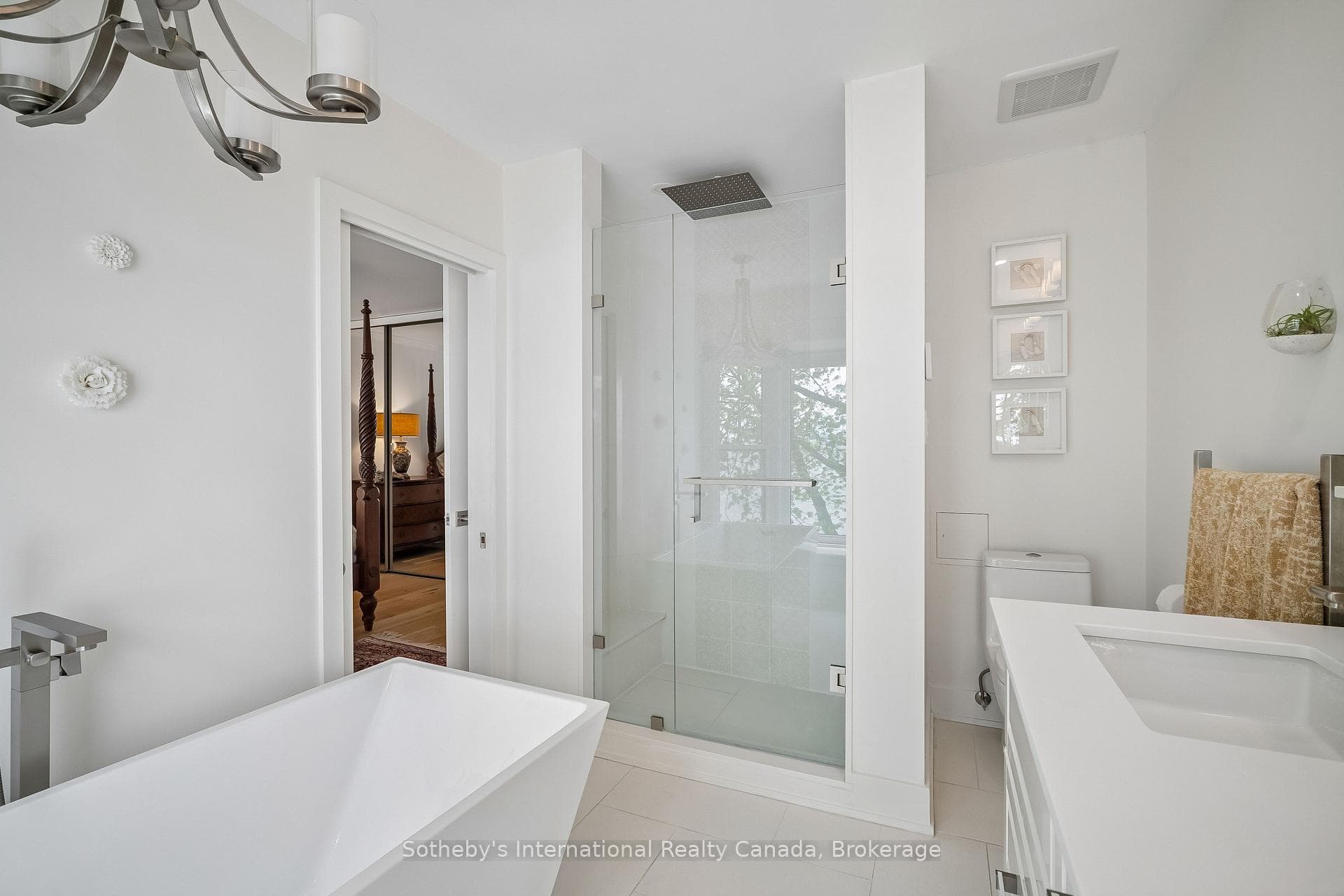 2066 Water's Edge Drive photo 28