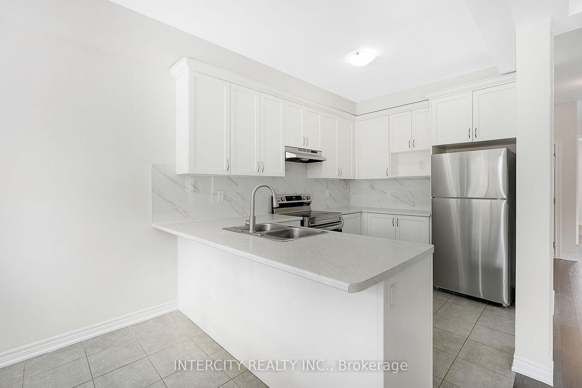 4 Gosset Road photo 18