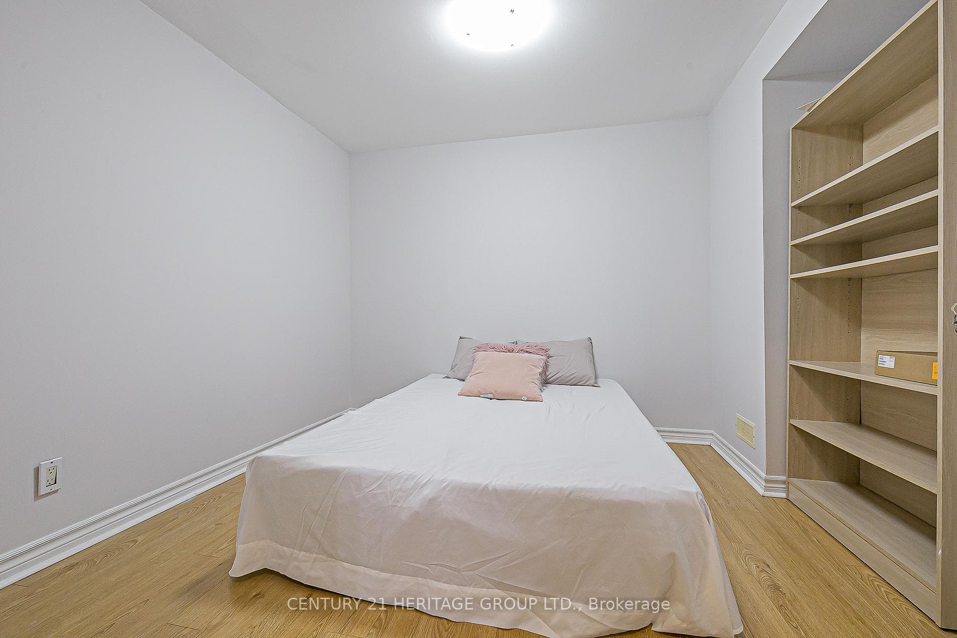 32 Mountfield Crescent photo 21