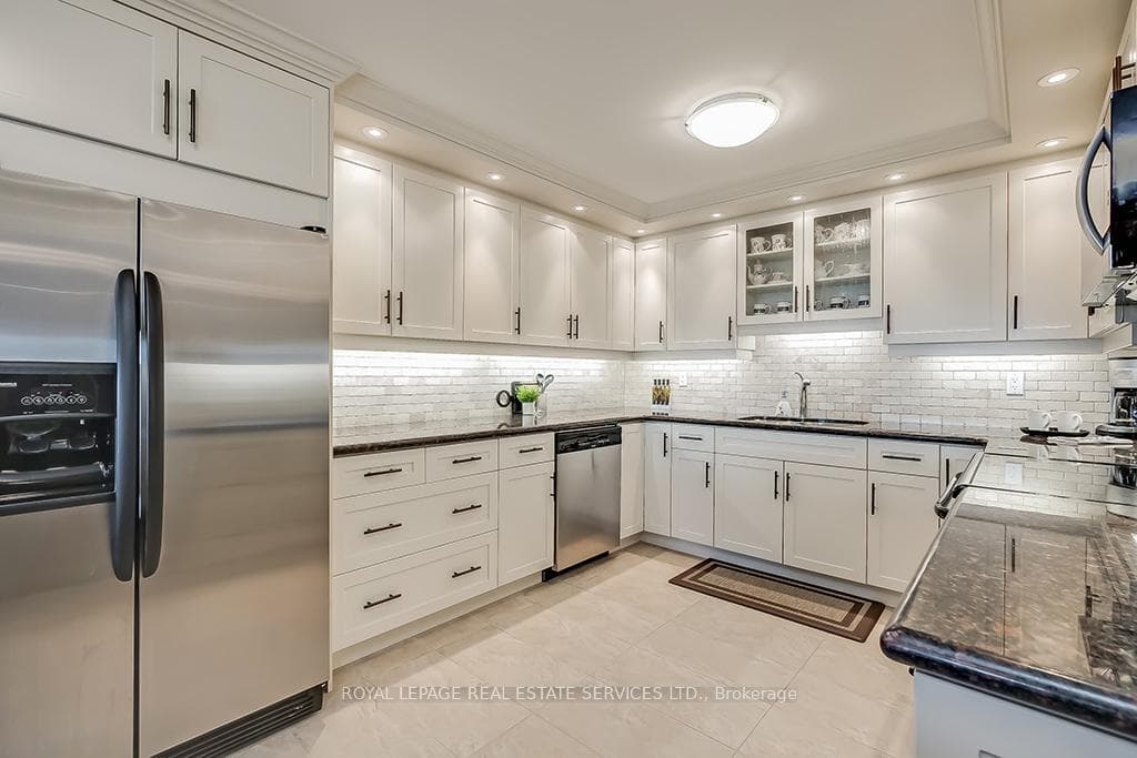 2180 Marine Drive Unit 1205 photo 9