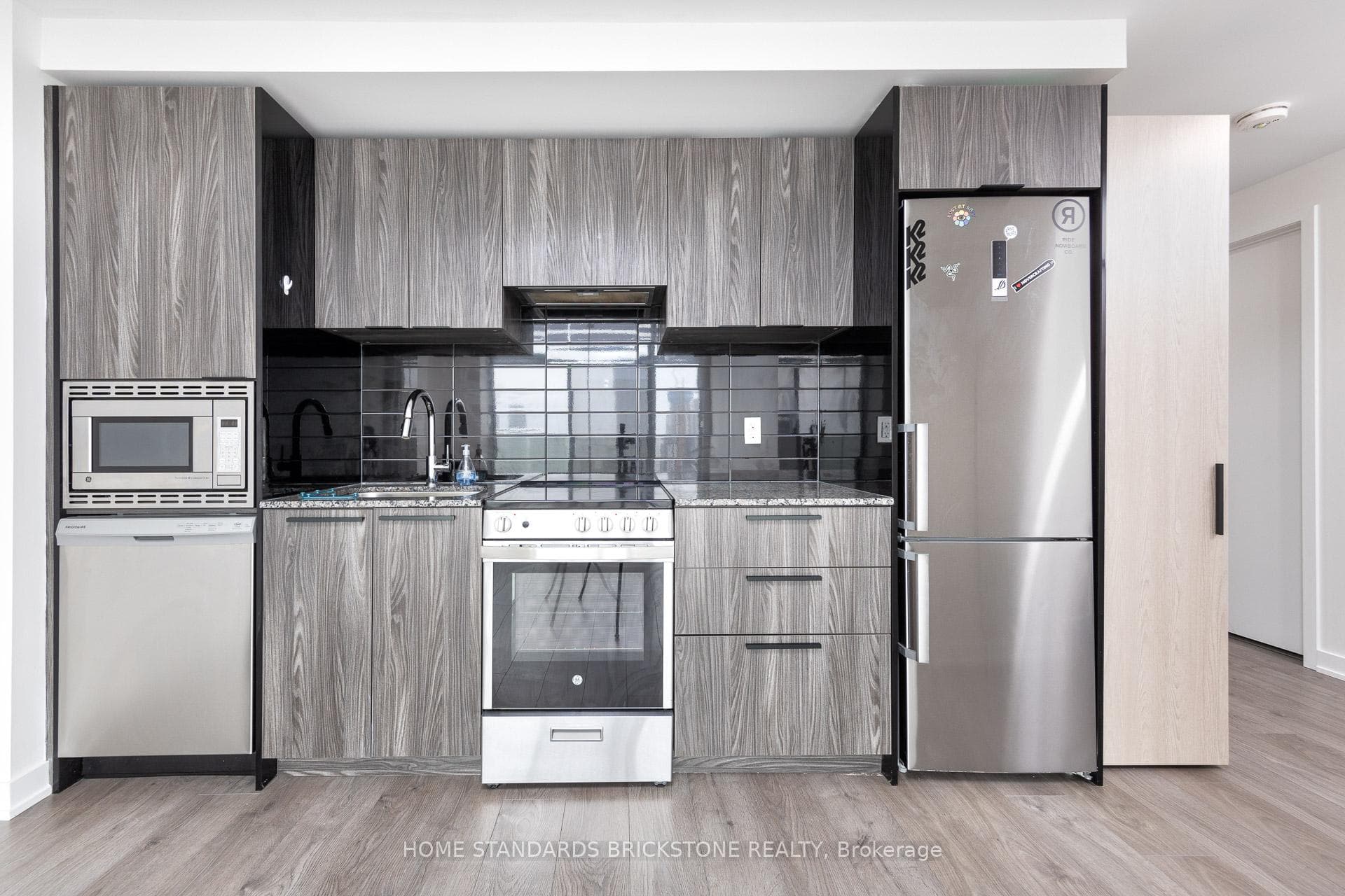 501 Yonge Street Unit 5205 photo 5