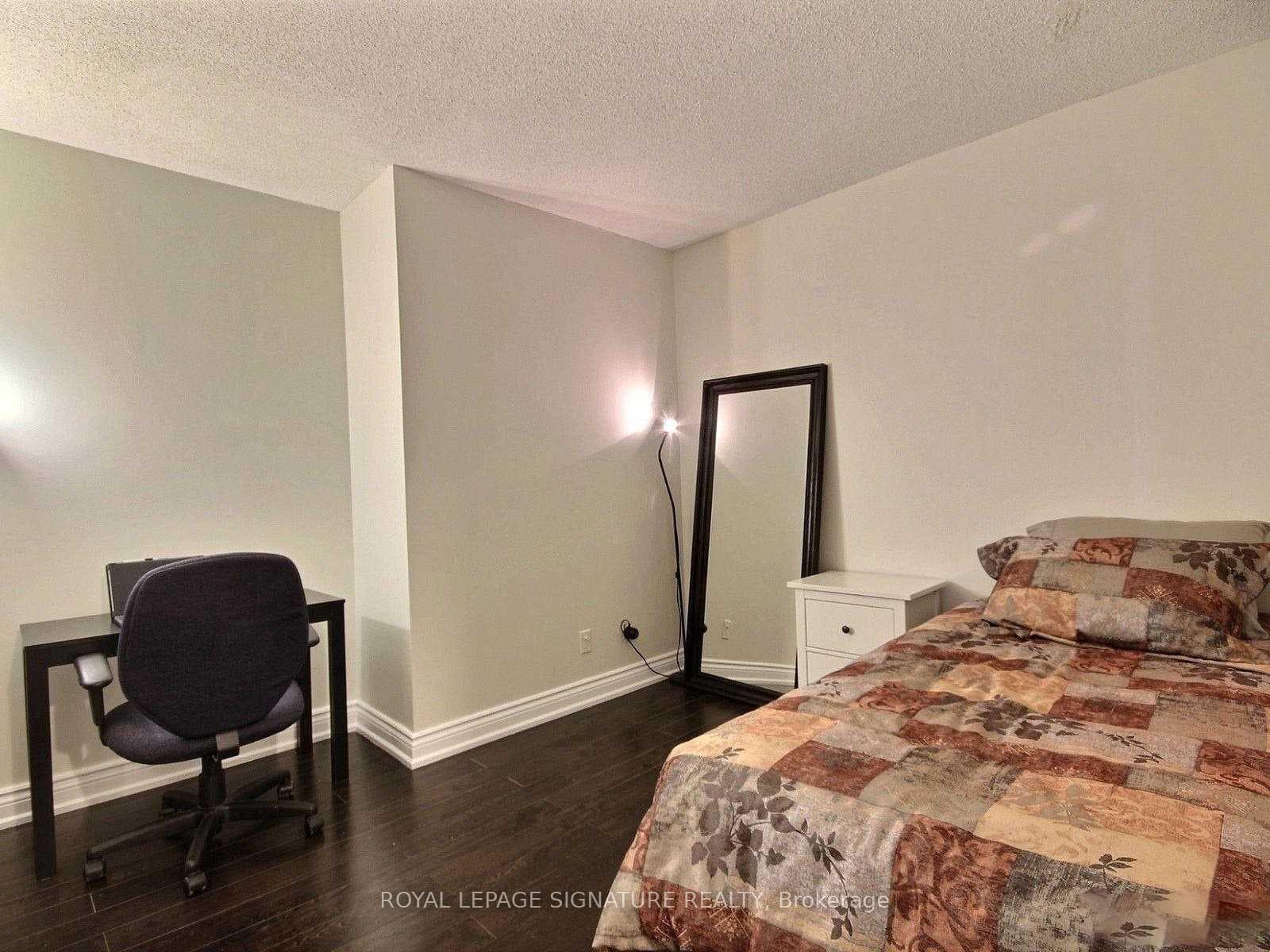 2nd Bedroom W/ Space for a Desk