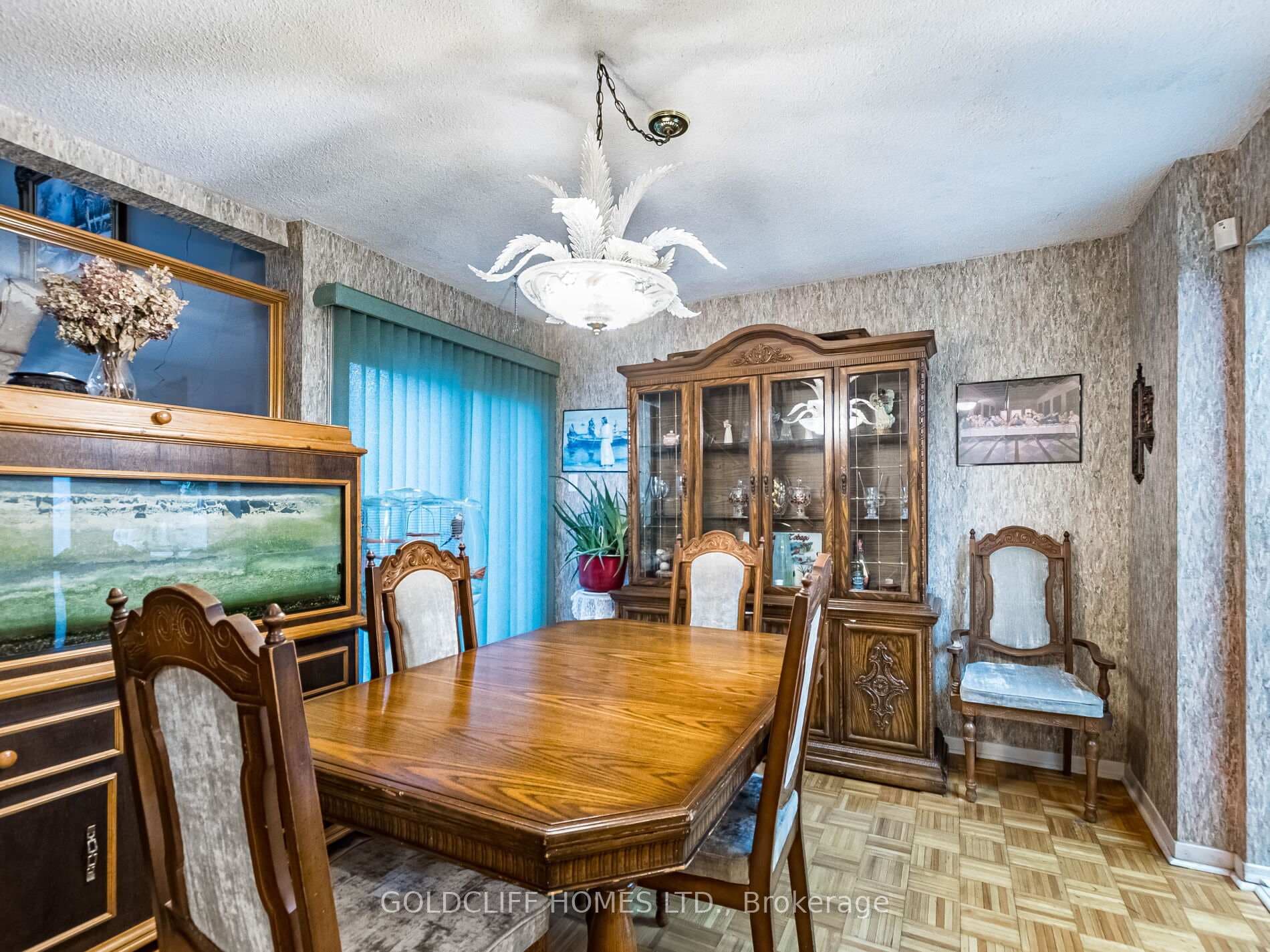24 Rowe Court photo 8
